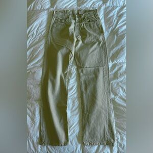 Levi’s 501 Straight leg jeans in Light Olive